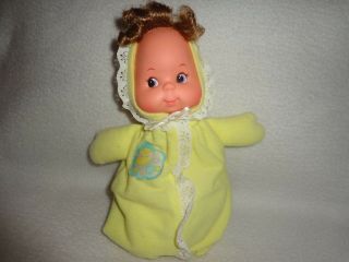Vintage 1984 Mattel 9 " Yellow Bunting Baby Beans Brown Curls Bean Bag Soft Doll