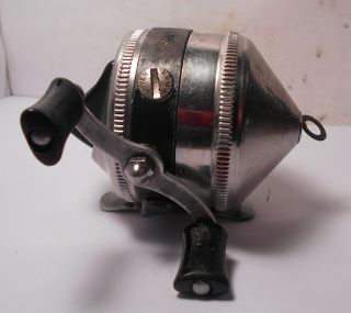 Vintage Zebco Spinner Model 33 Spincasting Spincast Fishing Reel Bass Catfish