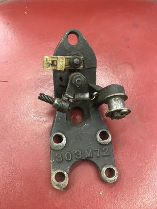 Nelson Bro Macleod Antique Hut And Miss Gas Engine Webster Mag Bracket 303m72