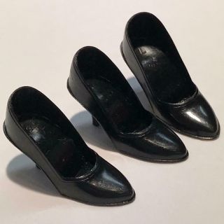 Single Vintage Barbie Doll Shoe Japan Black Closed Toe High Heel - One Shoe