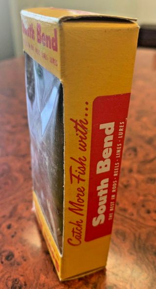 VINTAGE SOUTH BEND WOOD FISHING LURE COLLECTOR. 5