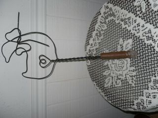 - Vintage Duck And Heart Wire Rug Beater Wooden Handle Great Farm House Country