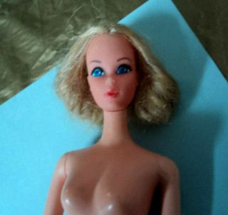 Vintage " Barbie Quick Curl " Display Doll