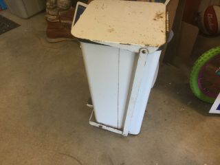 VINTAGE WHITE MIPRO TRASH CAN W/ FOOT PEDAL METAL GAS STATION FACTORY INDUSTRIAL 5