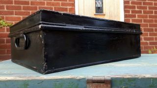 Vintage Black Metal Beeken Deed Box with key 3