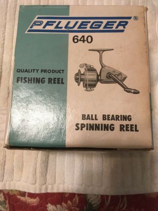 Vintage Pflueger 640 Spinning Reel And Instructions. 4