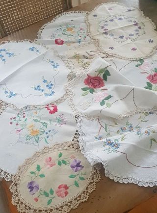 7 Gorgeous Vintage Hand Embroidered Doilies & Table Centre Runner Craft
