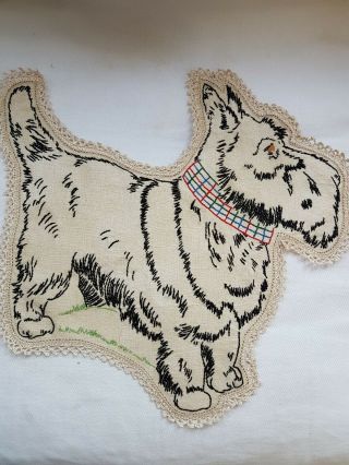 Cute Vintage Embroidered Shaped Scottie Dog W Tartan Bow Doily Centre Piece