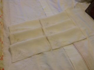 A Vintage Set Of 6 Hand Embroidered Very Pale Cream Linen Napkins 2