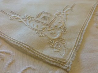 A Vintage Set Of 6 Hand Embroidered Very Pale Cream Linen Napkins 5
