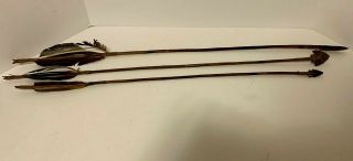 3 EARLY 1880 ' s NATIVE AMERICAN PLAINS INDIAN ARROWs - 2 STONE POINTS & 1 IRON 2