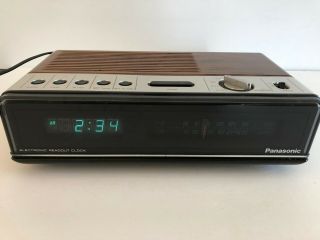 Panasonic Rc - 200 Am Fm Alarm Clock Radio Lcd Digital Display Vintage