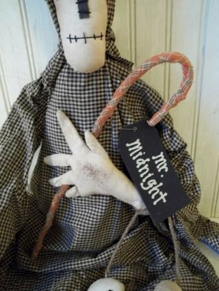 Primitive Grungy Mr Midnight Grim Reaper Halloween Doll & His tiny Skulls 3