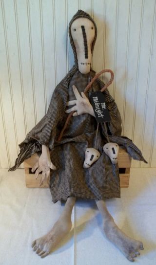 Primitive Grungy Mr Midnight Grim Reaper Halloween Doll & His tiny Skulls 5