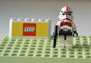 Lego Star Wars Minifigure Vintage Red Clone Trooper 7655 7571