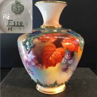 1895 Antique Royal Worcester Hadley Blackberry Vase Green Mouldings 10cm Perfect