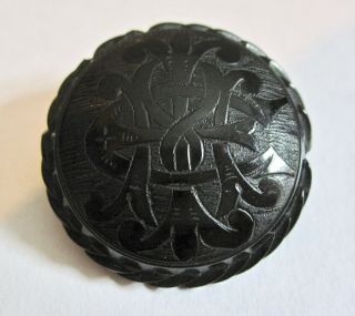 Antique Victorian Carved Whitby Jet Initials In Memory Of Mourning Brooch Pin
