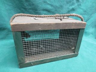 vtg Green Wooden Frog/Cricket Bait Box Cage Handmade Cabin Fishing Decor 2