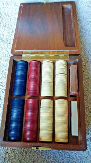 Vintage Clay Or Bakelite Poker Chips Set Carrier Box Playing Card Holder Antique