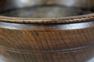 RARE LATE 17TH C PILGRIM TURNED AND HAND HEWN WOODEN BOWL IN AMERICAN WHITE ASH 4