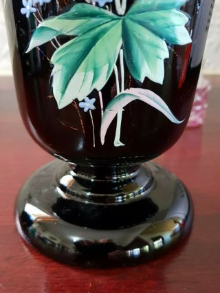 VICTORIAN BLACK GLASS MANTLE VASE ENAMEL FLOWER DECORATION FRILLED RIM 4