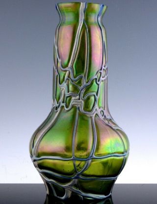 C1900 Palme Konig Threaded Green Iridescent Bohemian Art Glass Vase