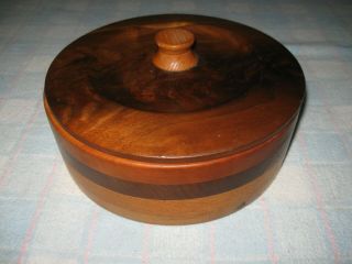 Vintage Hand Turned Wooden Bowl W/ Lid 9 " Diameter 3 1/2 " Tall