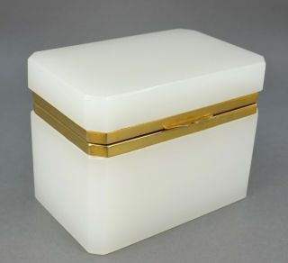 Fine Antique French Bulle De Savon Opaline Glass Caket Box