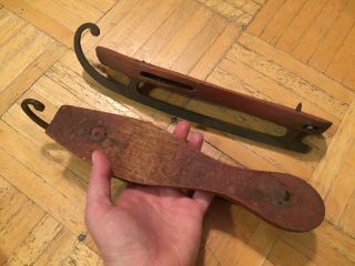 18th To Early 19th Century Ice Skates W Dry Surface Red Paint & Front Iron Curls