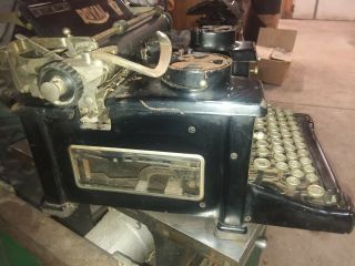 Antique Vintage 1933 Royal Model 10 Typewriter w/Beveled Glass Sides 3