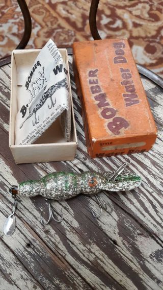 Vintage Bomber Green Red Glitter Water Dog Rattler Fishing Lure W/ Box Tackle