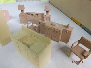 Vintage Marx Doll House Washer/Dryer,  Plastic Accessories & Furniture 4