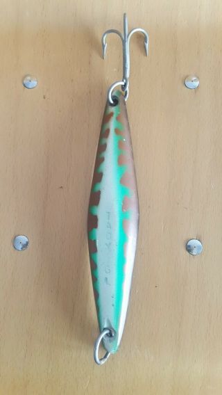 Vintage Tady Gl White,  Green,  Brown,  Black 10 " In 7 Oz Iron Surface Yoyo Fishing Jig