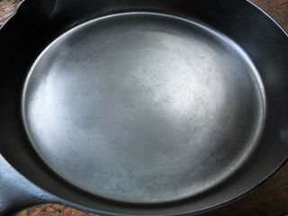 ANTIQUE GRISWOLD Cast Iron SKILLET Frying Pan 12 ERIE 3rd Series - Ironspoon 11