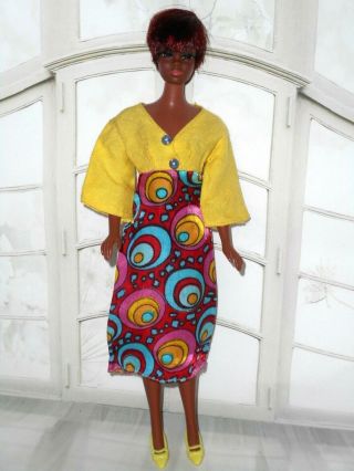 Vintage Barbie JULIA DOLL IN MOD CLONE CIRCLE DRESS & MODERN YELLOW HEELS 7
