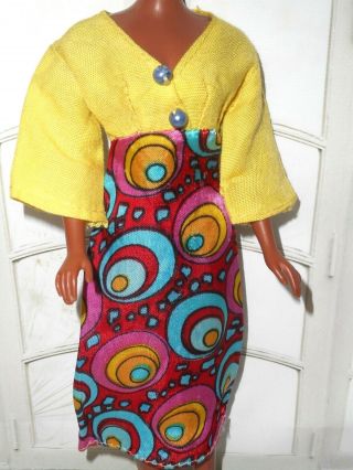 Vintage Barbie JULIA DOLL IN MOD CLONE CIRCLE DRESS & MODERN YELLOW HEELS 8