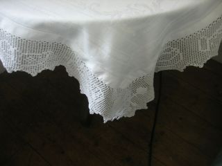 Vintage Irish Damask Linen Teatime Tablecloth Hand Crochet Lace Border 44 " X 44 "
