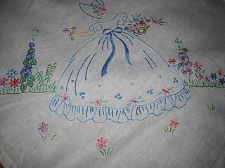 LOVELY VINTAGE HAND EMBROIDERED LINEN TABLECLOTH CRINOLINE LADIES 5