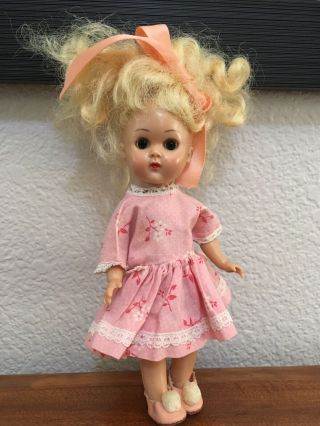 Vintage Vogue Bkw Ginny Doll With Outfits
