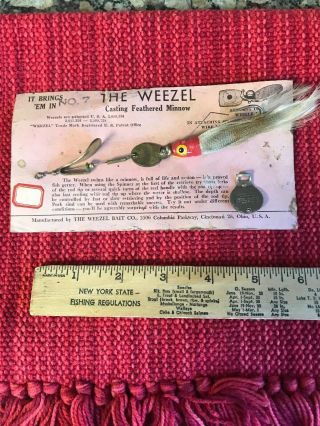 Vtg Fishing Lure Weezel Bait Co.  The Muskie Special Feathered Minnow C.  1933 - 1949