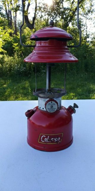 Vintage Coleman Lantern 200a Dated 1960