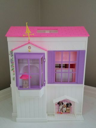 Vintage Barbie Folding Pretty House By Mattel 1996.  (see Listing)