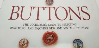 1994 Collector ' s Guide to Antique Vintage BUTTONS by Nancy Fink SIGNED BY AUTHOR 3