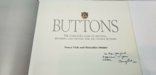 1994 Collector ' s Guide to Antique Vintage BUTTONS by Nancy Fink SIGNED BY AUTHOR 6