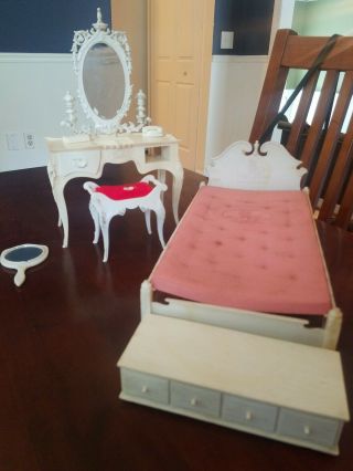Vintage Barbie Susy Goose Vanity,  Bench Bed And Dresser / Hope Chest ?