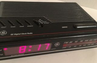 Vintage Ge 7 - 4612bka Am/fm Digital Alarm Clock Radio Black And A4