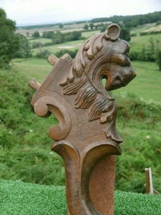 19thc GOTHIC OAK CARVED LION WITH CLAW FOOT CORBEL C.  1870 ' s 6