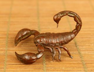 Chinese Old Red Copper Hand Carving Scorpion Statue Netsuke Noble Gift Decorate