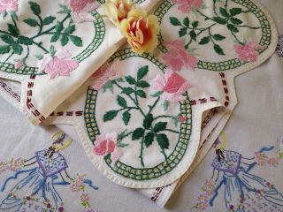 Exquisite Vtg Hand Embroidered Irish Linen Tablecloth Pink Roses