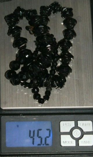 Stunning Antique Victorian carved bead Whitby jet necklace 64 cm 7